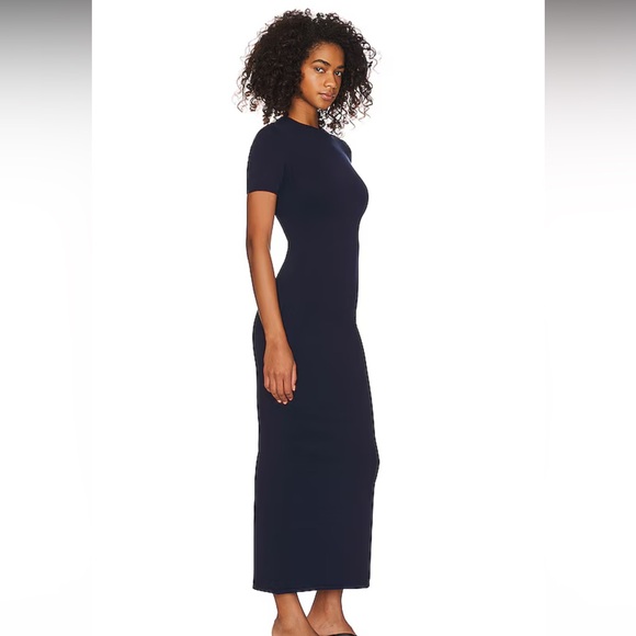 NWT GRLFRND Florrie Knit Maxi Dress in Navy size medium - Picture 2 of 4
